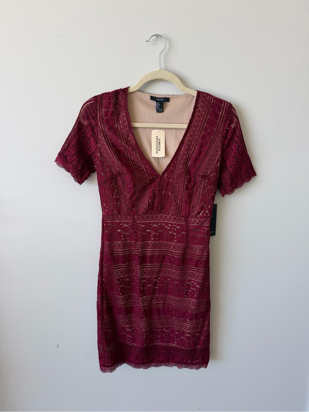 Forever 21 Burgundy Lace V-Neck Short Sleeve Dress
